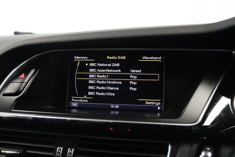 Audi A4 TDI Black Edition - U2633