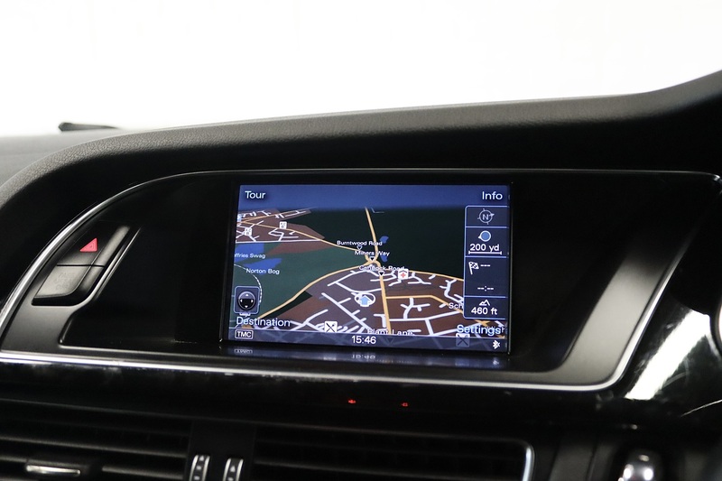 Audi A4 TDI Black Edition - U2633