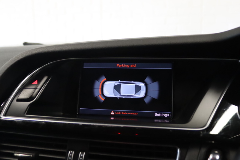 Audi A4 TDI Black Edition - U2633