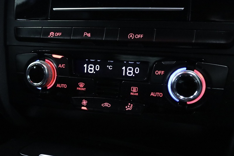 Audi A4 TDI Black Edition - U2633