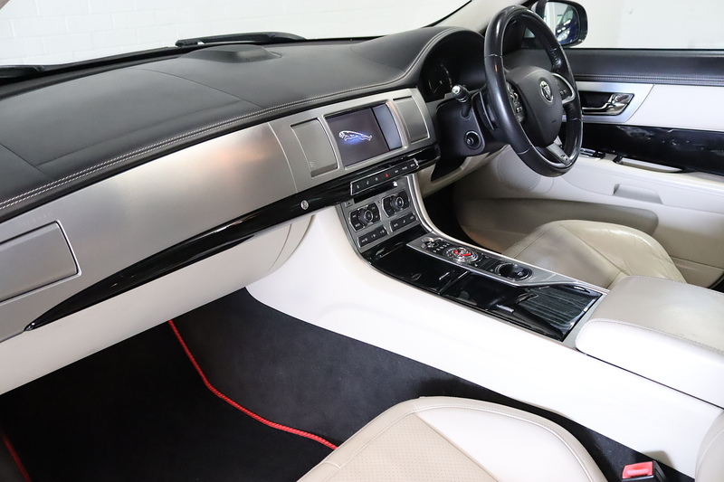 Jaguar XF d S V6 Portfolio - U2639