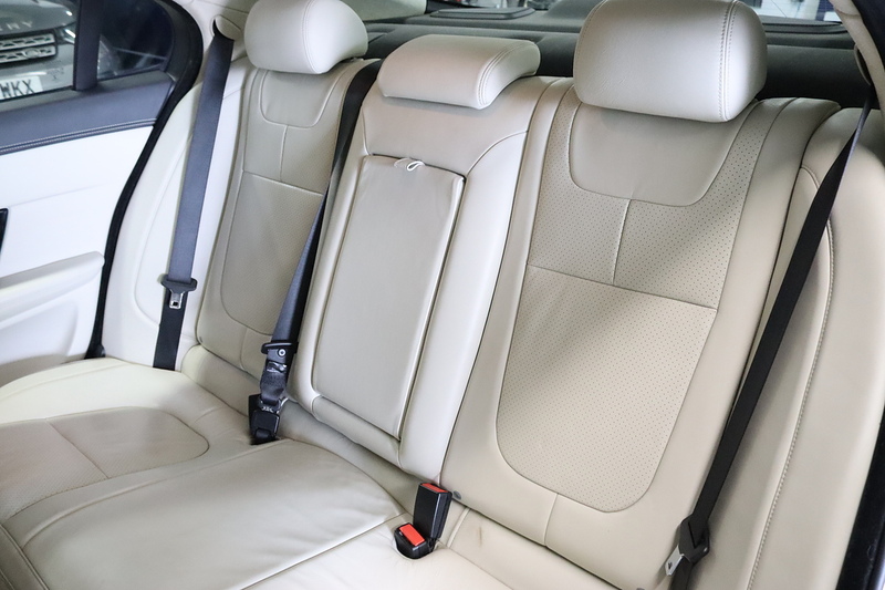 Jaguar XF d S V6 Portfolio - U2639