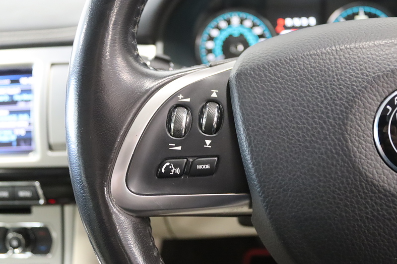 Jaguar XF d S V6 Portfolio - U2639