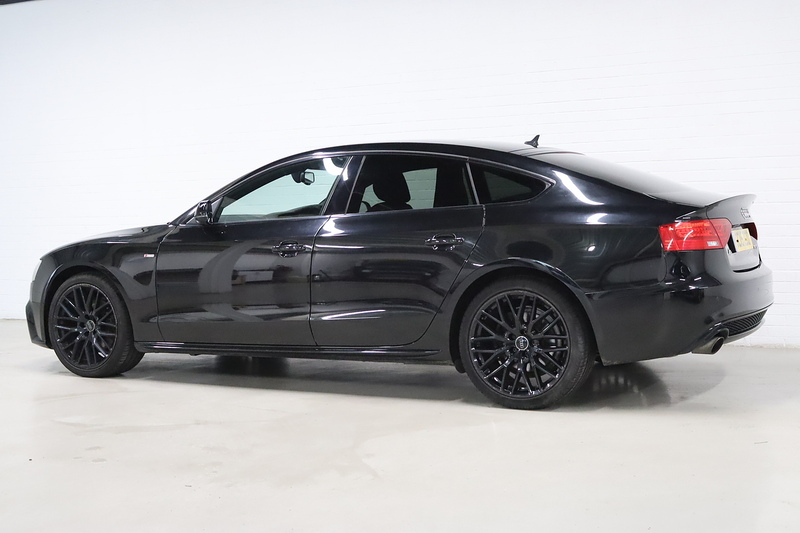 Audi A5 TFSI Black Edition Plus - U2640