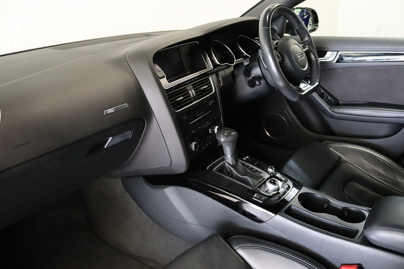 Audi A5 TFSI Black Edition Plus - U2640