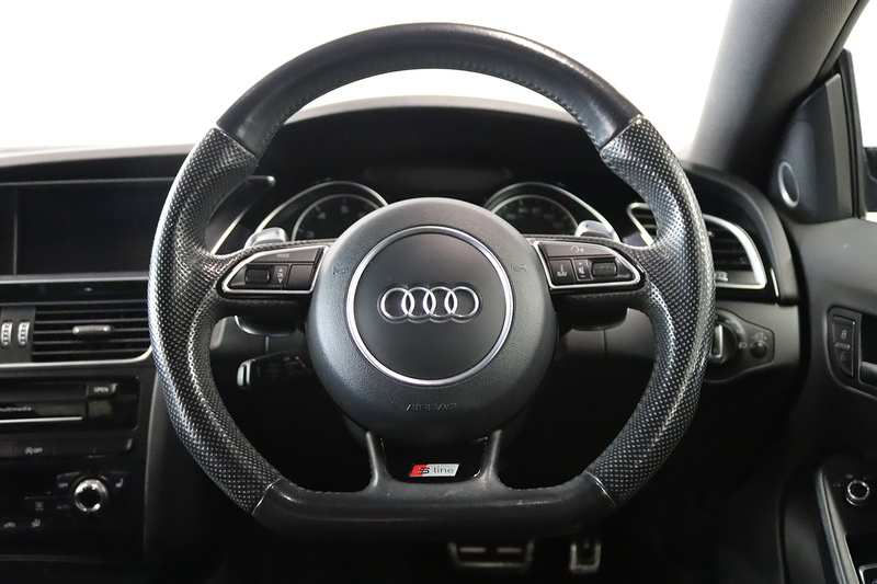 Audi A5 TFSI Black Edition Plus - U2640