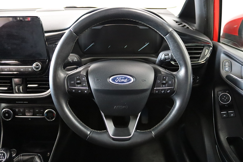 Ford Fiesta T EcoBoost Titanium - U2642