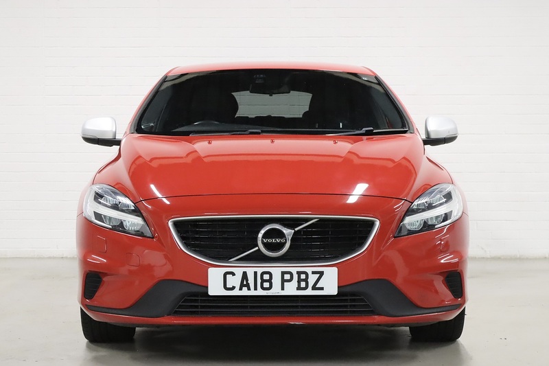 Volvo V40 D2 R-Design Pro - U2645