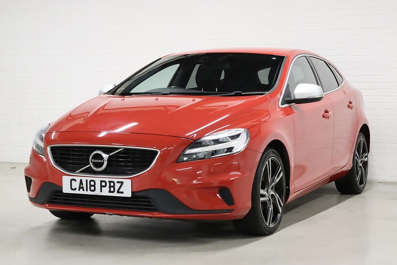 Volvo V40 D2 R-Design Pro - U2645