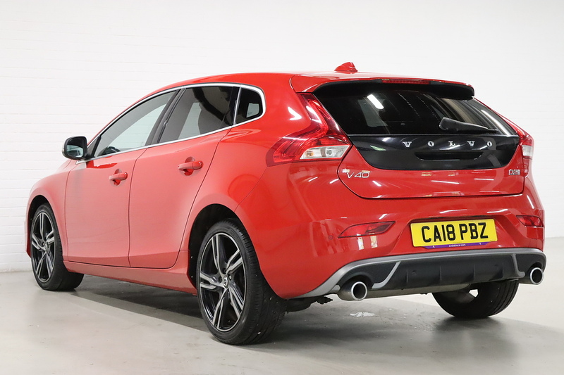 Volvo V40 D2 R-Design Pro - U2645