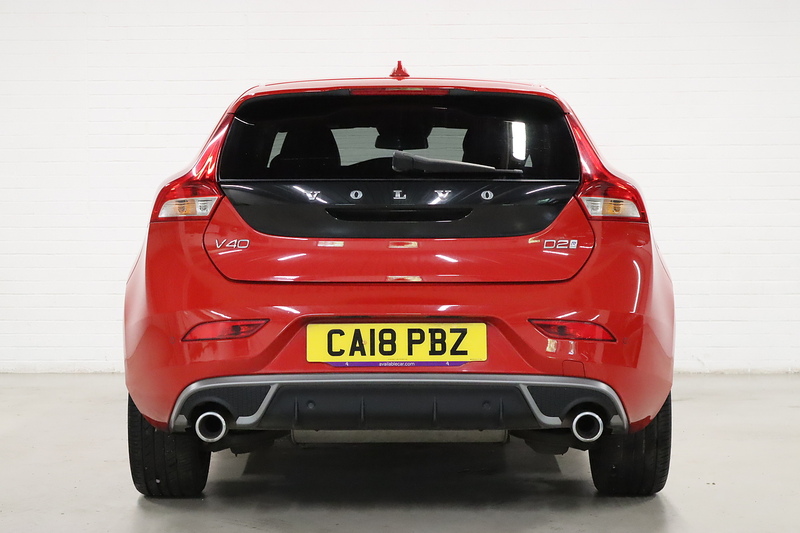 Volvo V40 D2 R-Design Pro - U2645