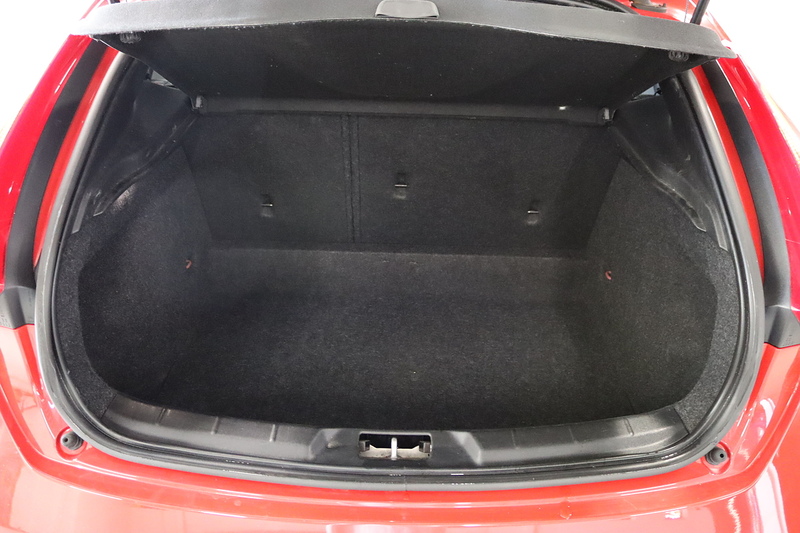 Volvo V40 D2 R-Design Pro - U2645