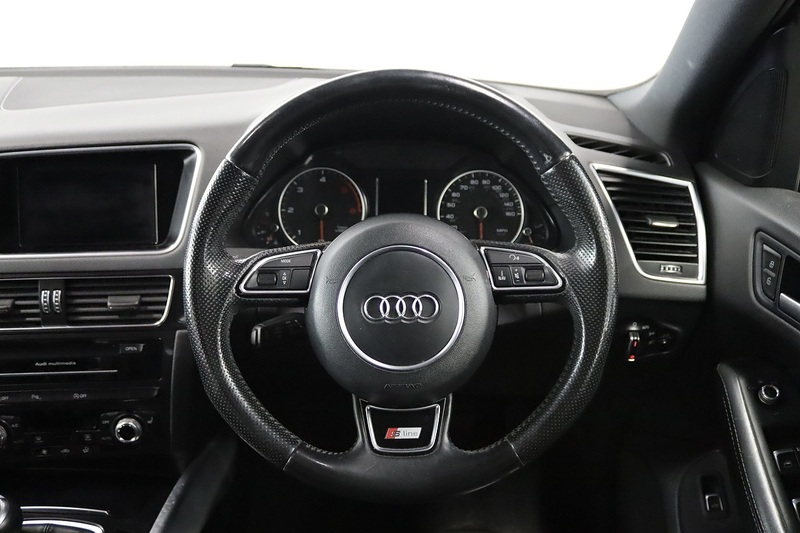 Audi Q5 TDI S line Plus - U2679