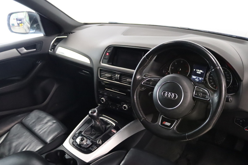 Audi Q5 TDI S line Plus - U2679