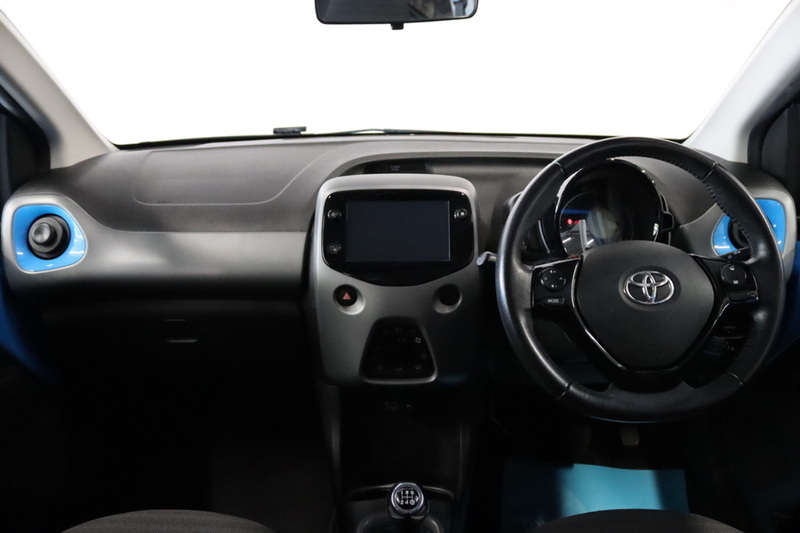 Toyota AYGO VVT-i x-trend - U2692