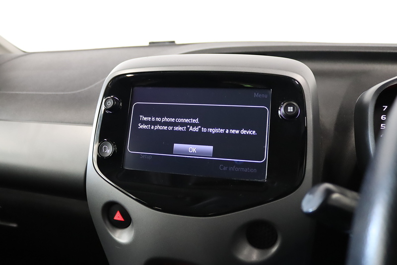 Toyota AYGO VVT-i x-trend - U2692