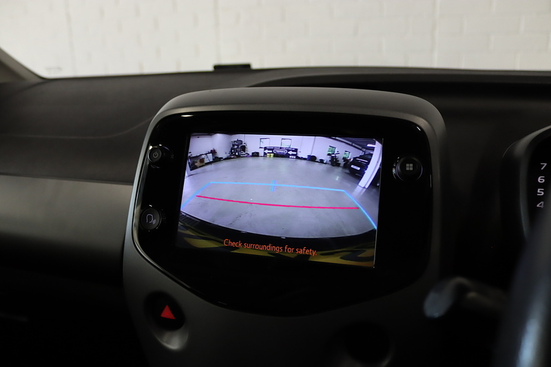 Toyota AYGO VVT-i x-trend - U2692