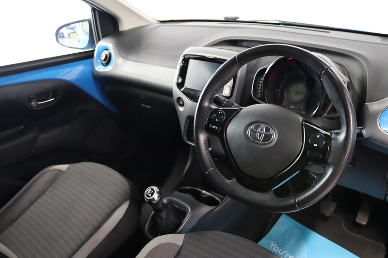 Toyota AYGO VVT-i x-trend - U2692
