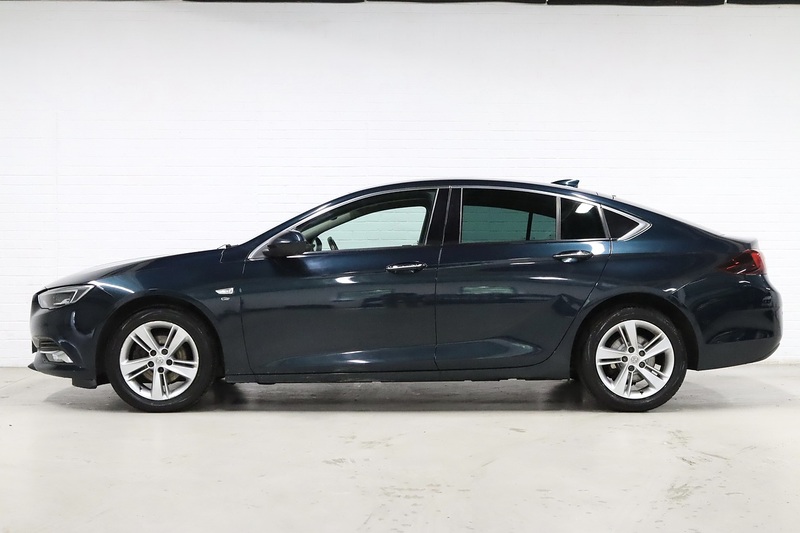 Vauxhall Insignia Turbo D ecoTEC BlueInjection Elite Nav - U2696
