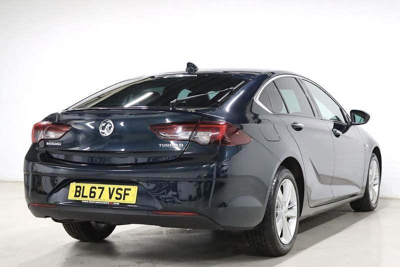 Vauxhall Insignia Turbo D ecoTEC BlueInjection Elite Nav - U2696