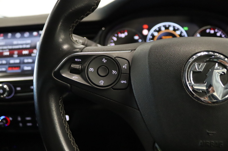 Vauxhall Insignia Turbo D ecoTEC BlueInjection Elite Nav - U2696