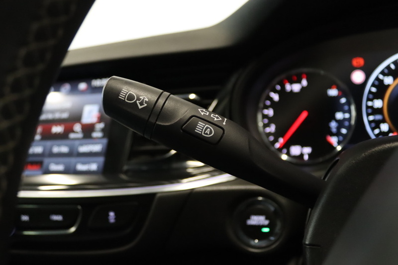 Vauxhall Insignia Turbo D ecoTEC BlueInjection Elite Nav - U2696