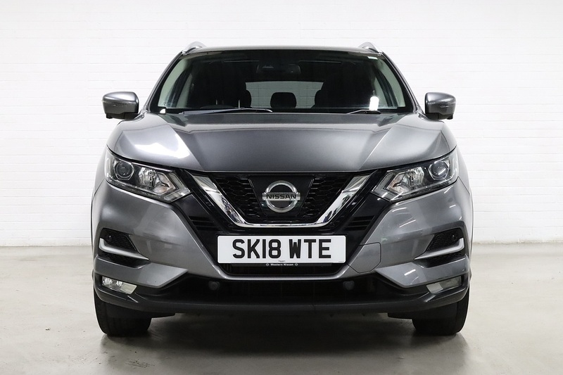 Nissan Qashqai DIG-T N-Connecta - U2698