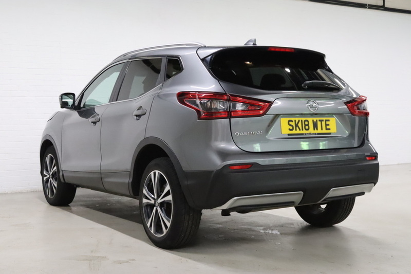 Nissan Qashqai DIG-T N-Connecta - U2698