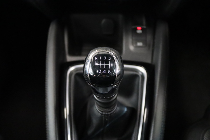 Nissan Qashqai DIG-T N-Connecta - U2698