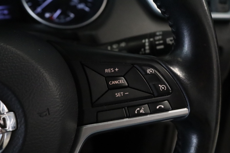 Nissan Qashqai DIG-T N-Connecta - U2698