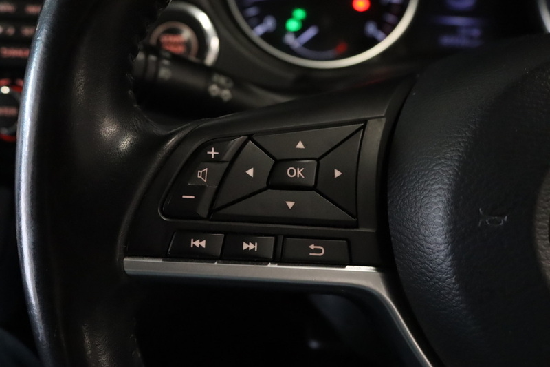 Nissan Qashqai DIG-T N-Connecta - U2698