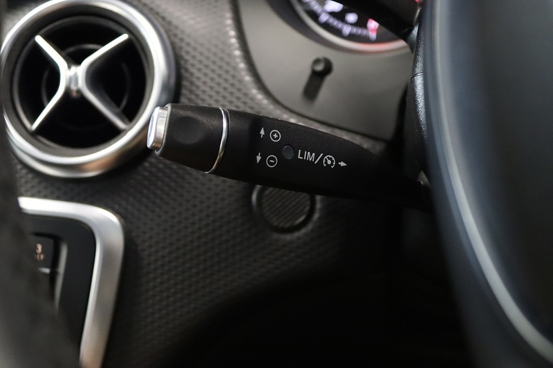 Mercedes-Benz A Class A180 SE - U2706