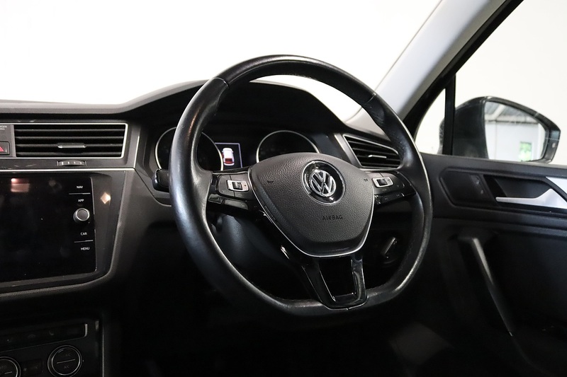 Volkswagen Tiguan TSI EVO SE Navigation - U2711