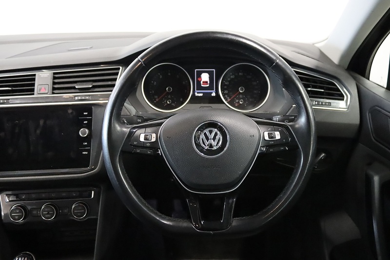 Volkswagen Tiguan TSI EVO SE Navigation - U2711