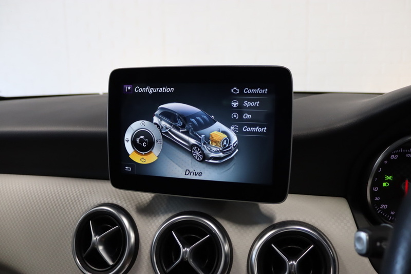 Mercedes-Benz A Class A180d Sport - U2717