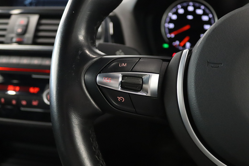 BMW 2 Series 218i M Sport - U2720