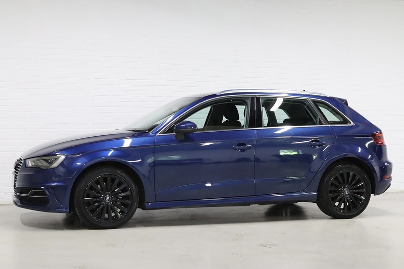 Audi A3 TFSI e-tron - U2721