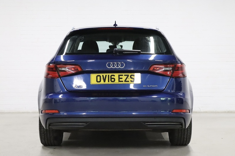 Audi A3 TFSI e-tron - U2721