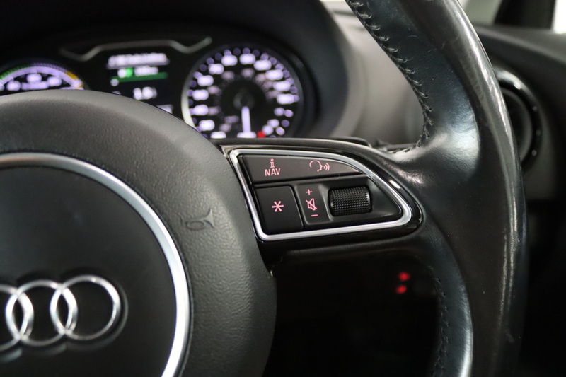 Audi A3 TFSI e-tron - U2721