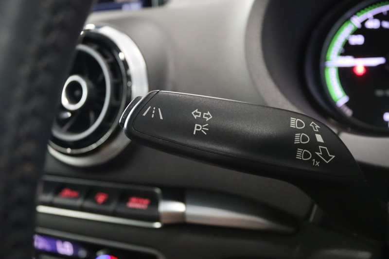 Audi A3 TFSI e-tron - U2721