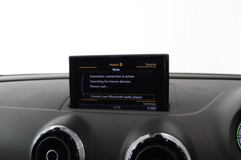 Audi A3 TFSI e-tron - U2721