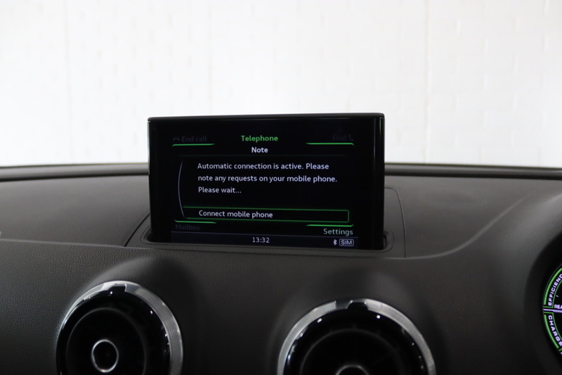 Audi A3 TFSI e-tron - U2721