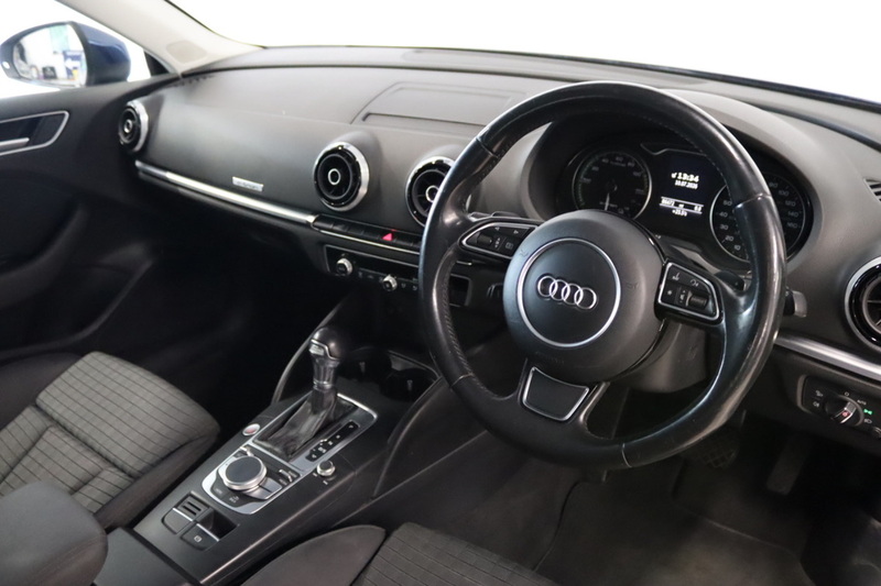 Audi A3 TFSI e-tron - U2721
