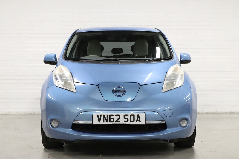 Nissan Leaf  - U2727