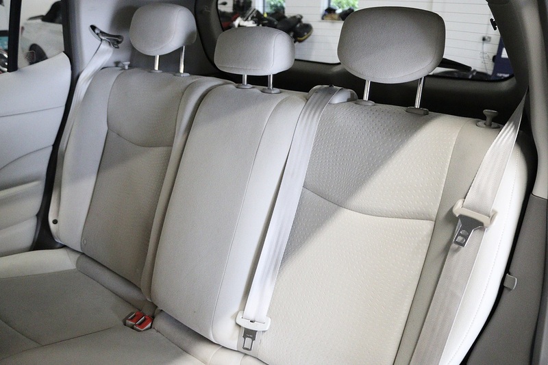 Nissan Leaf  - U2727