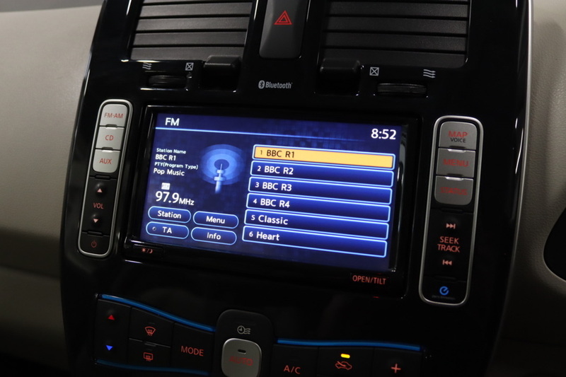 Nissan Leaf  - U2727