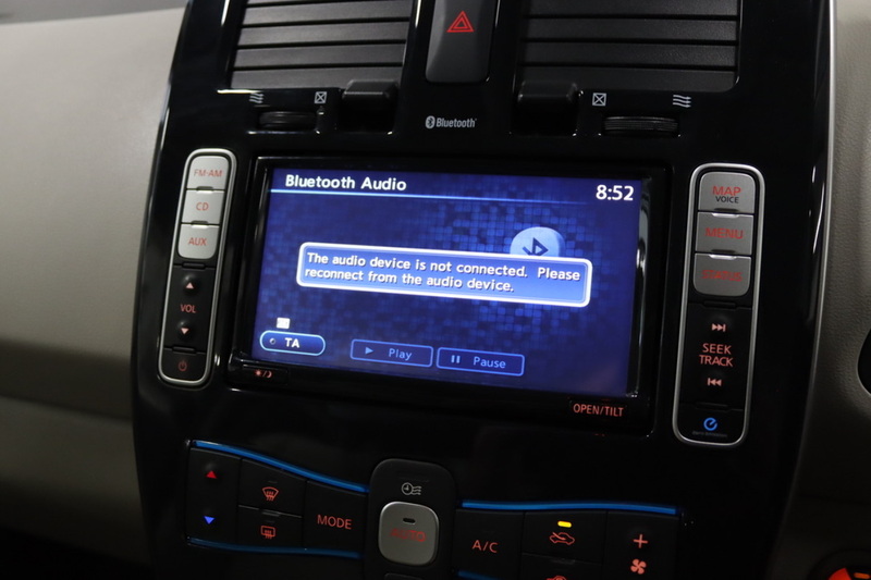 Nissan Leaf  - U2727