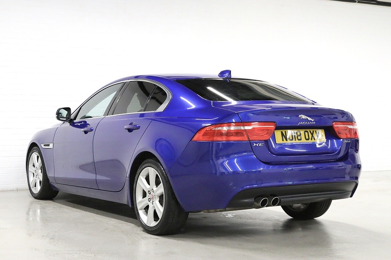 Jaguar XE d Portfolio - U2732