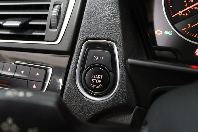 BMW 2 Series M235i - U2733