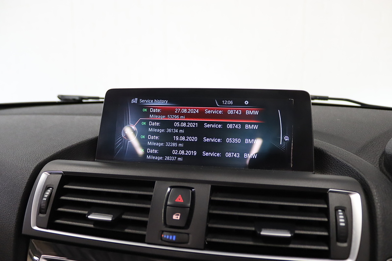 BMW 2 Series M235i - U2733